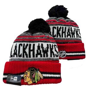 NWT New Era Chicago Blackhawks NHL Fleece Lined Beanie Pom